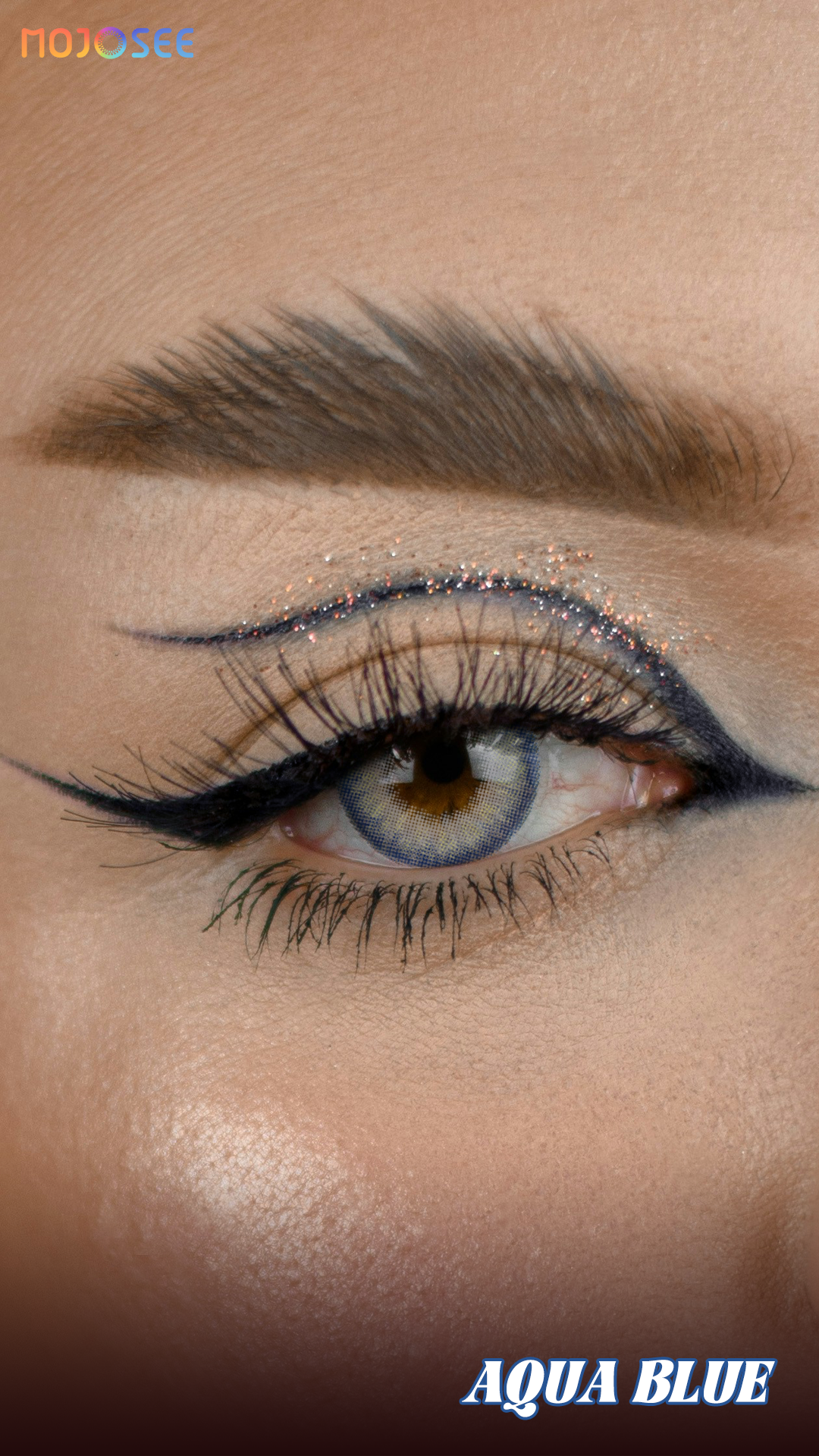 Aqua Blue colored contact lenses worn on eye – Mojosee