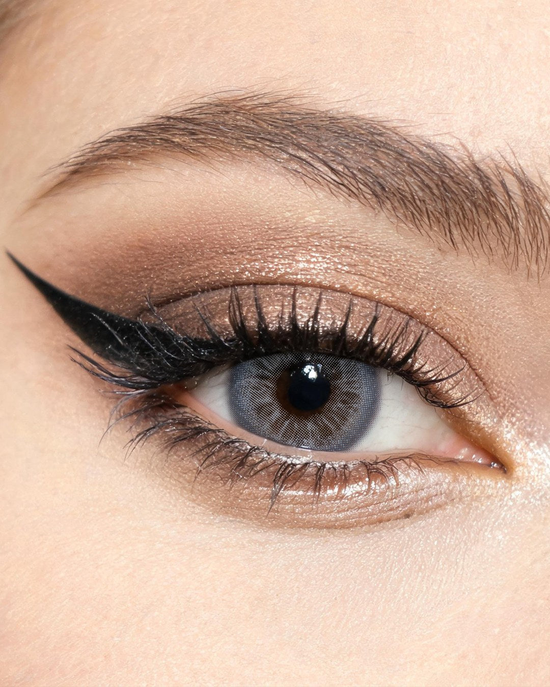 Bliss Azure Colored Contact Lenses — look 5